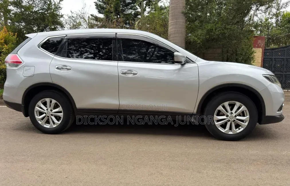 Nissan X-Trail 2015 Silver