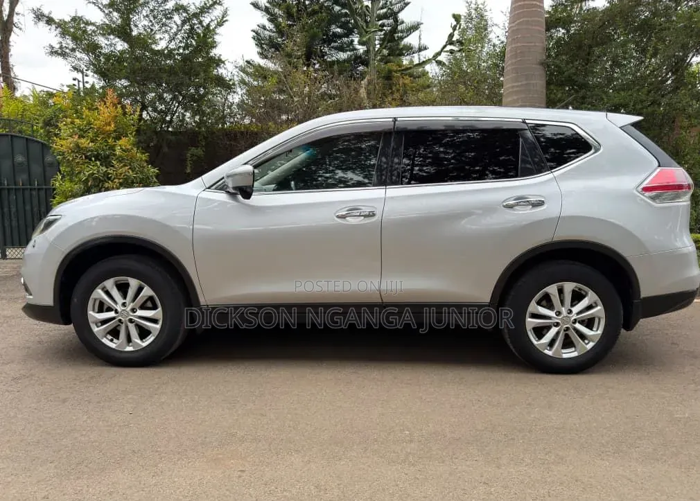 Nissan X-Trail 2015 Silver