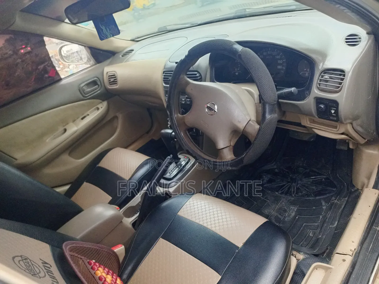 Nissan FB15 2002 Gold