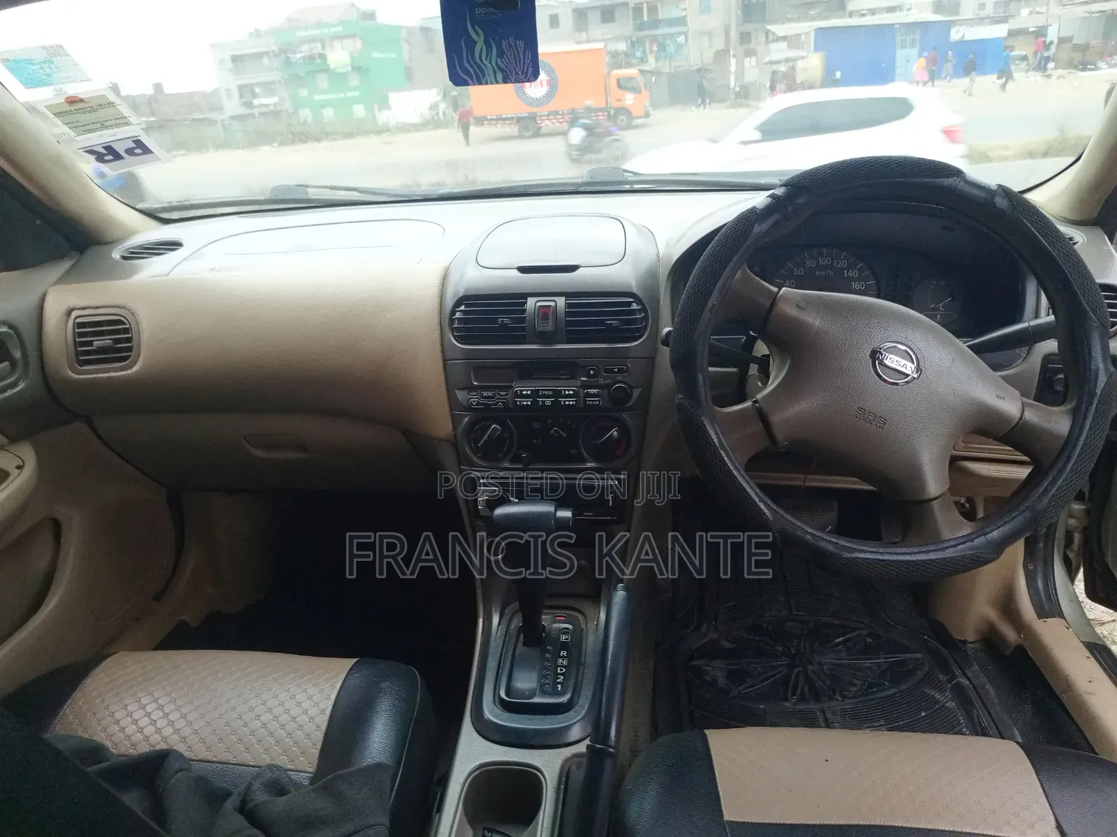 Nissan FB15 2002 Gold