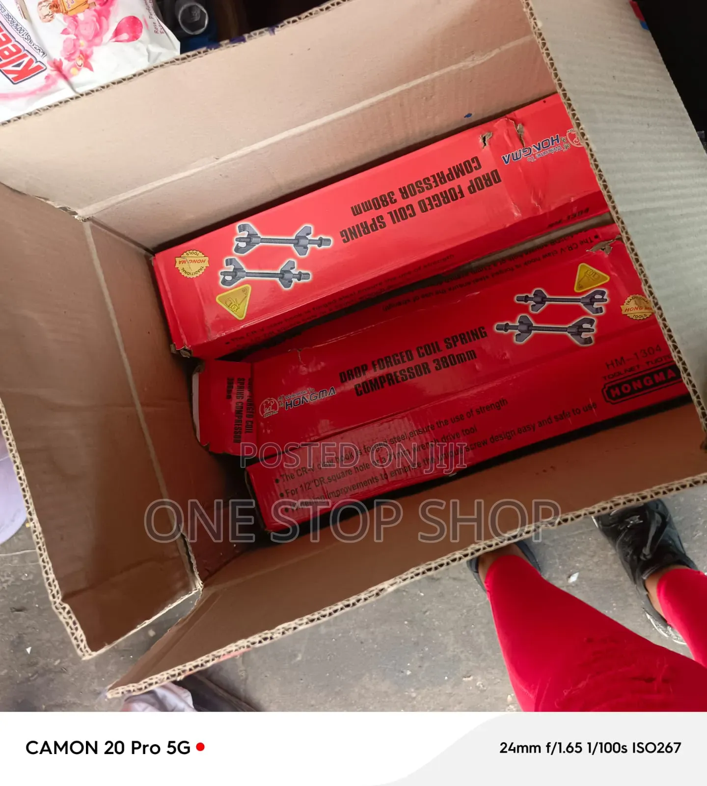 Coil Spring Compressor Used for Automotive Suspension Work