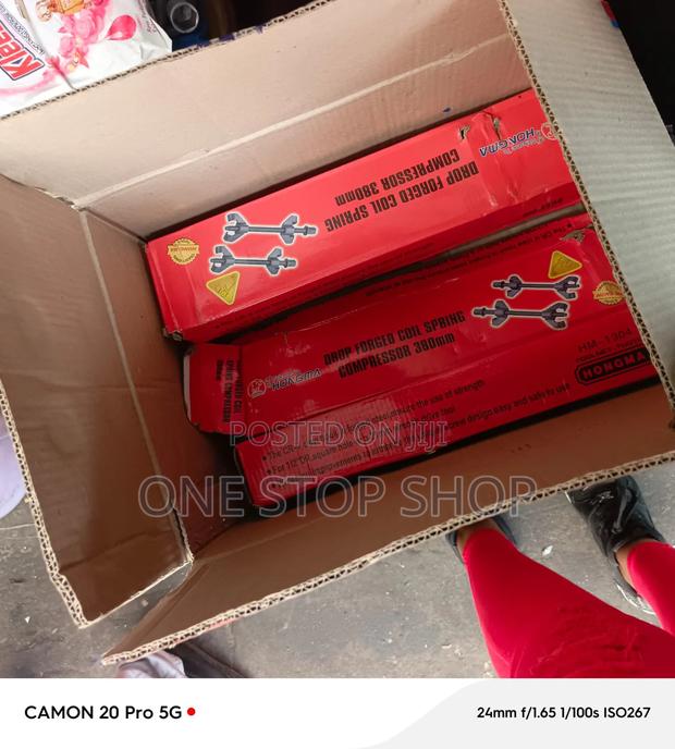 Coil Spring Compressor Used for Automotive Suspension Work