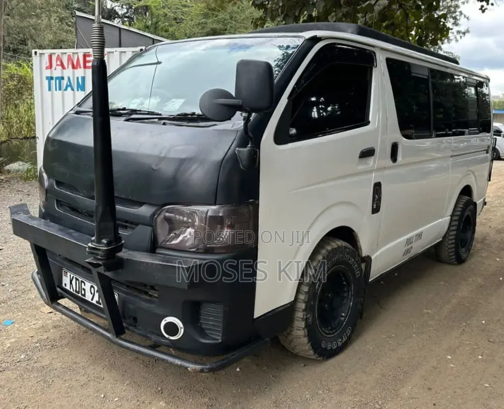 Toyota HiAce 2016 White