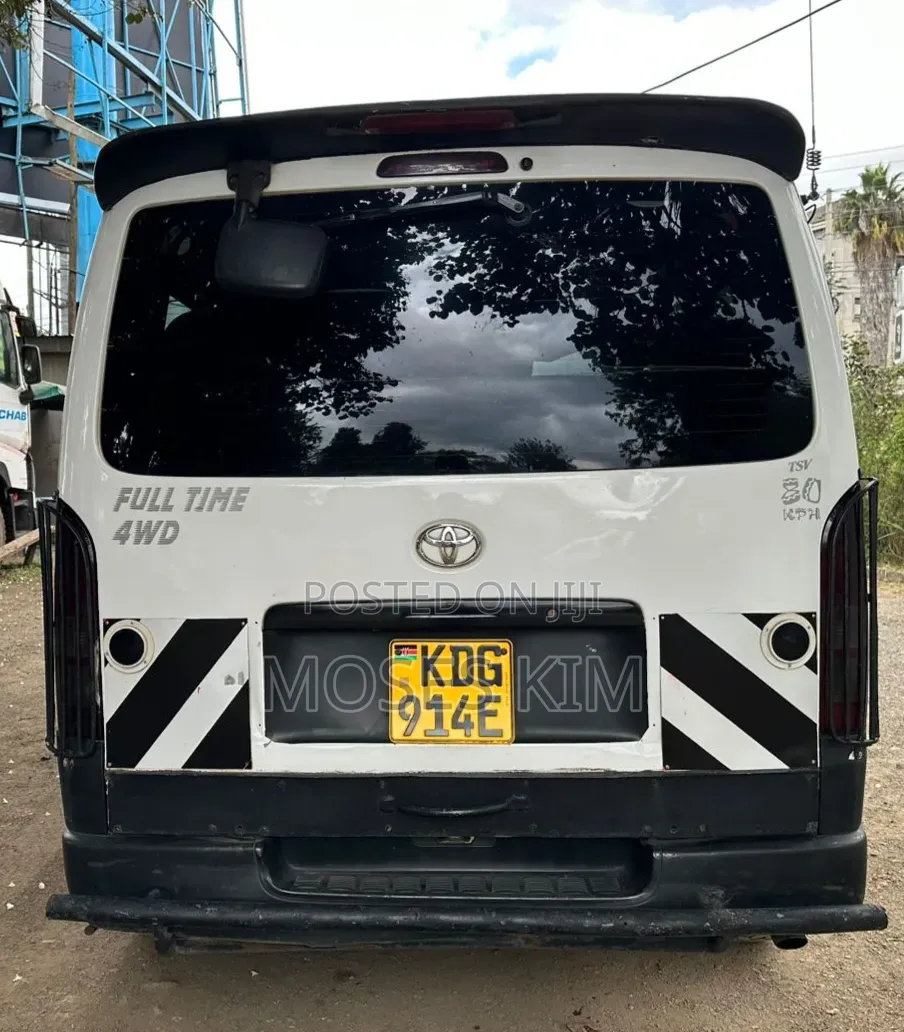 Toyota HiAce 2016 White