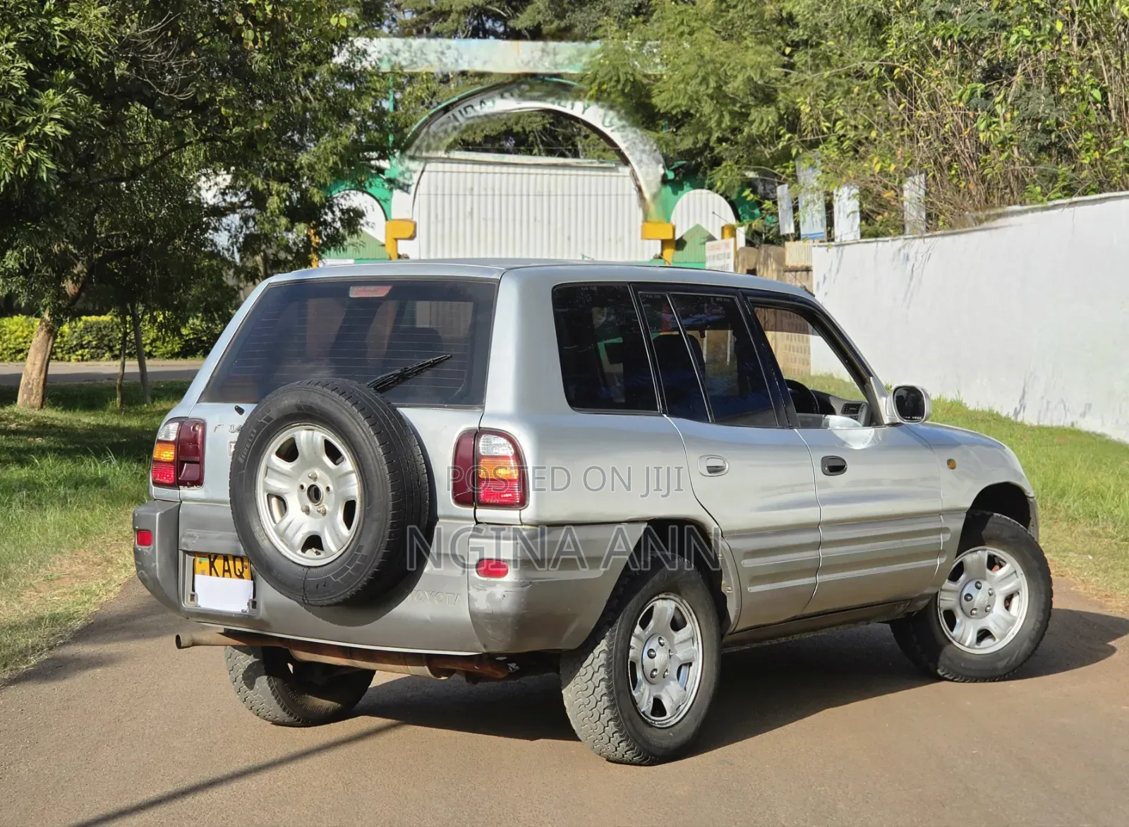 Toyota RAV4 2001 Silver