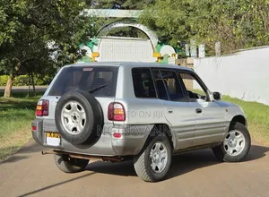Toyota RAV4 2001 Silver