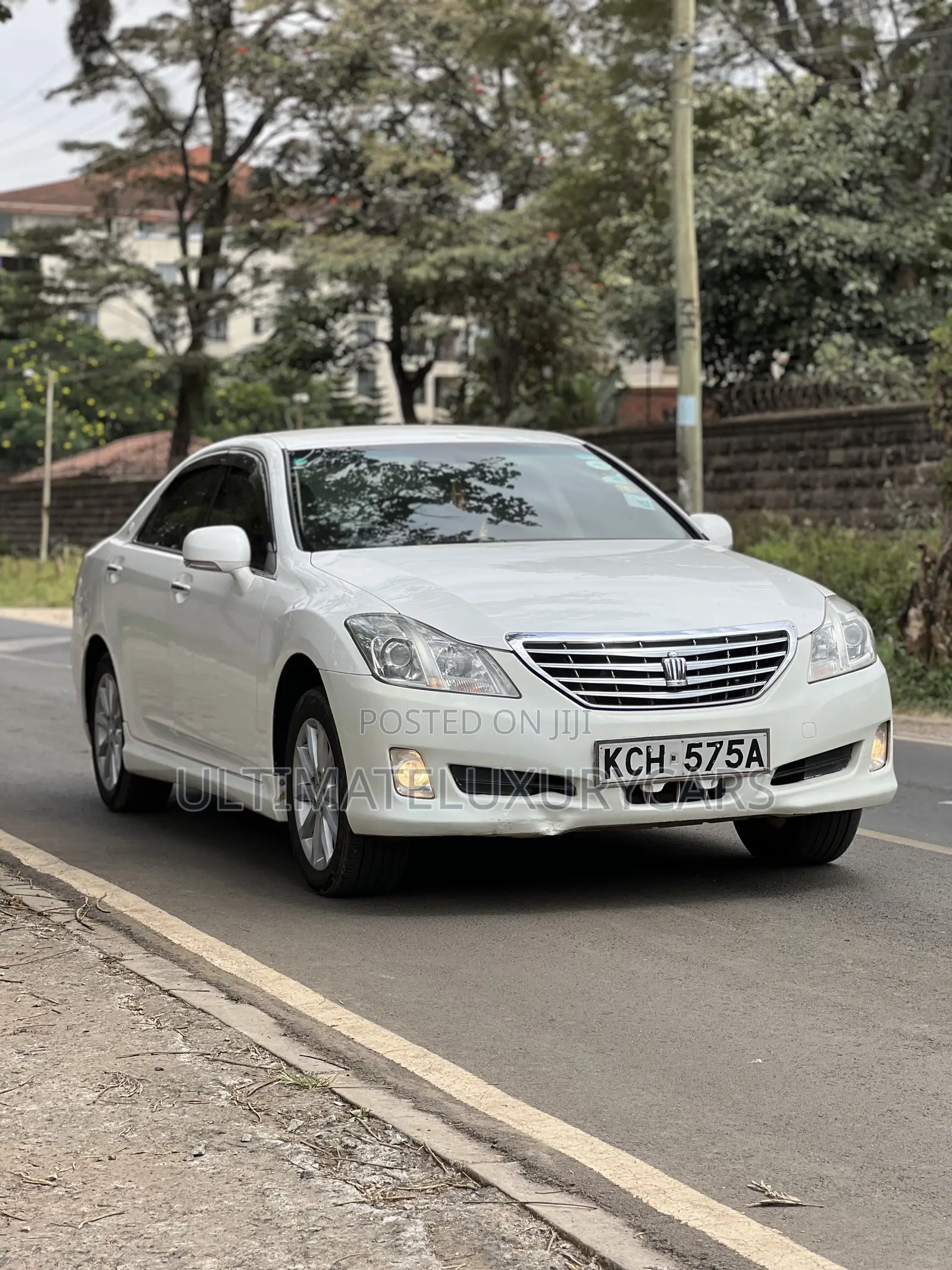 Toyota Crown 2009 White
