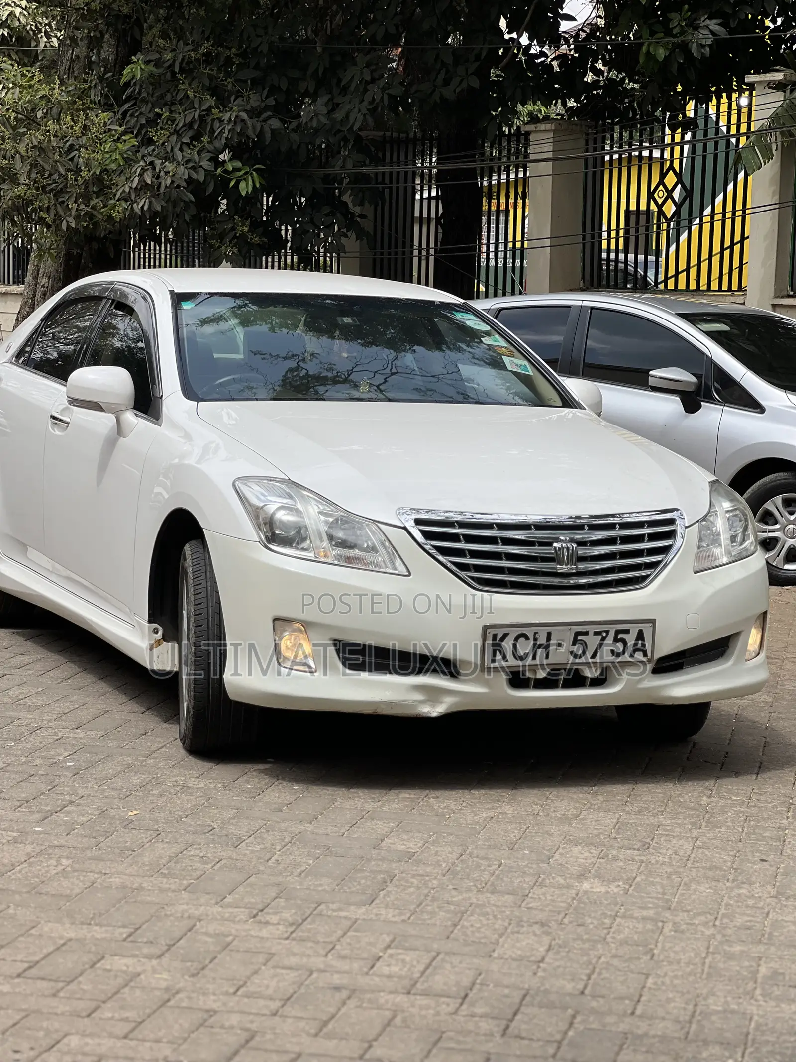 Toyota Crown 2009 White