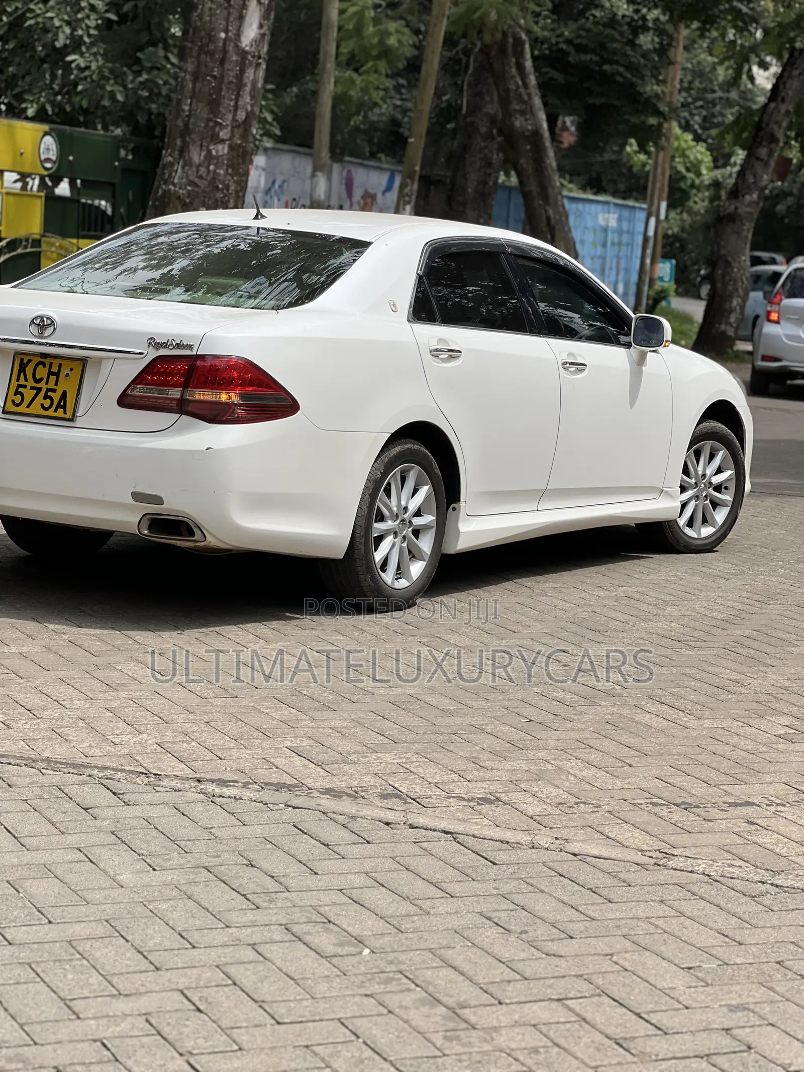 Toyota Crown 2009 White