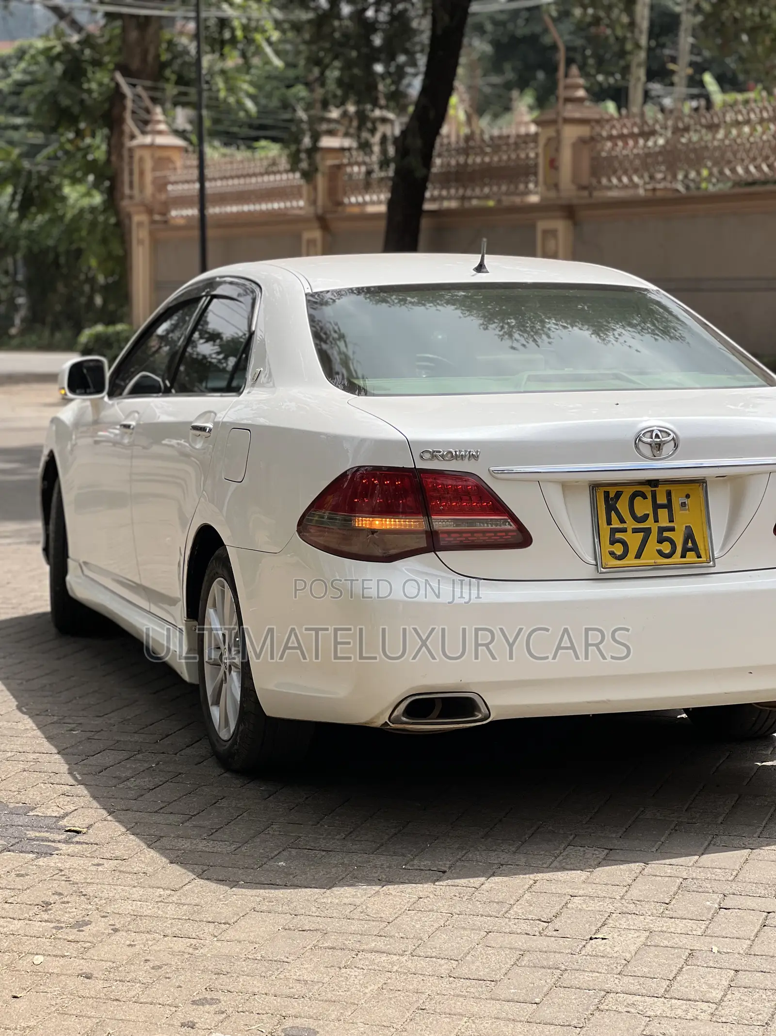 Toyota Crown 2009 White