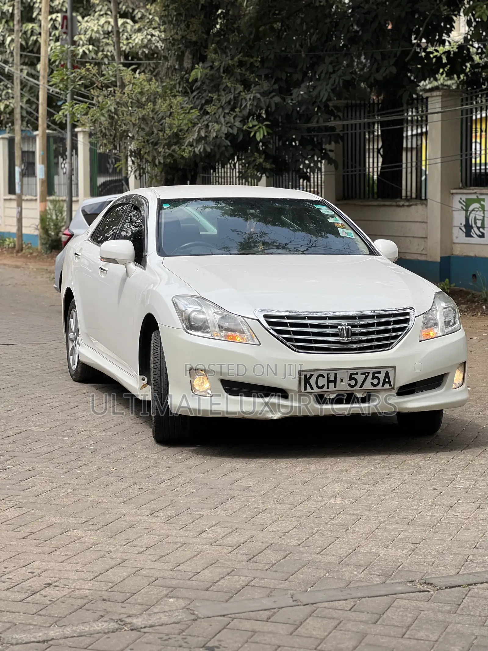Toyota Crown 2009 White