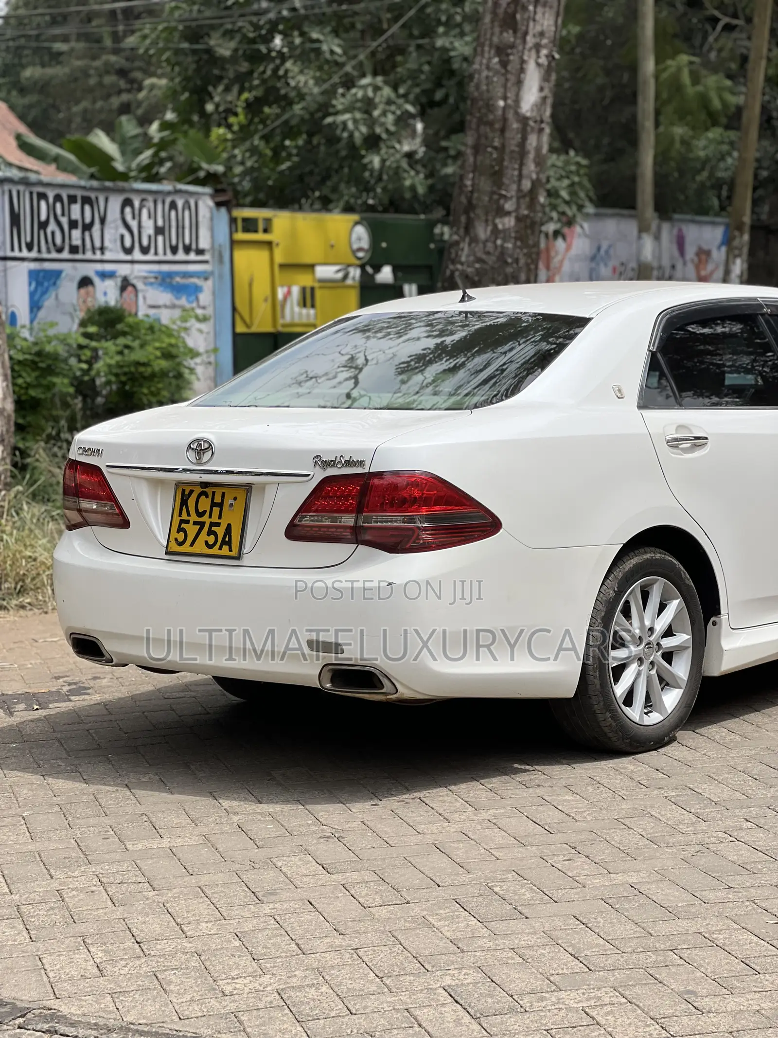 Toyota Crown 2009 White