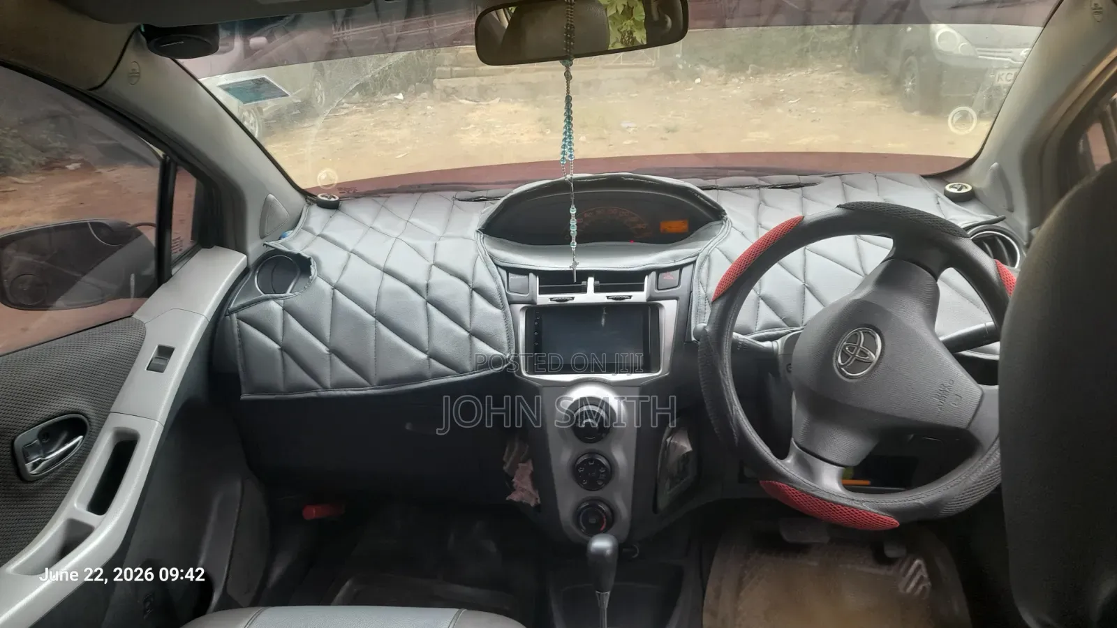 Toyota Vitz 2011 Black