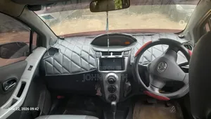 Toyota Vitz 2011 Black