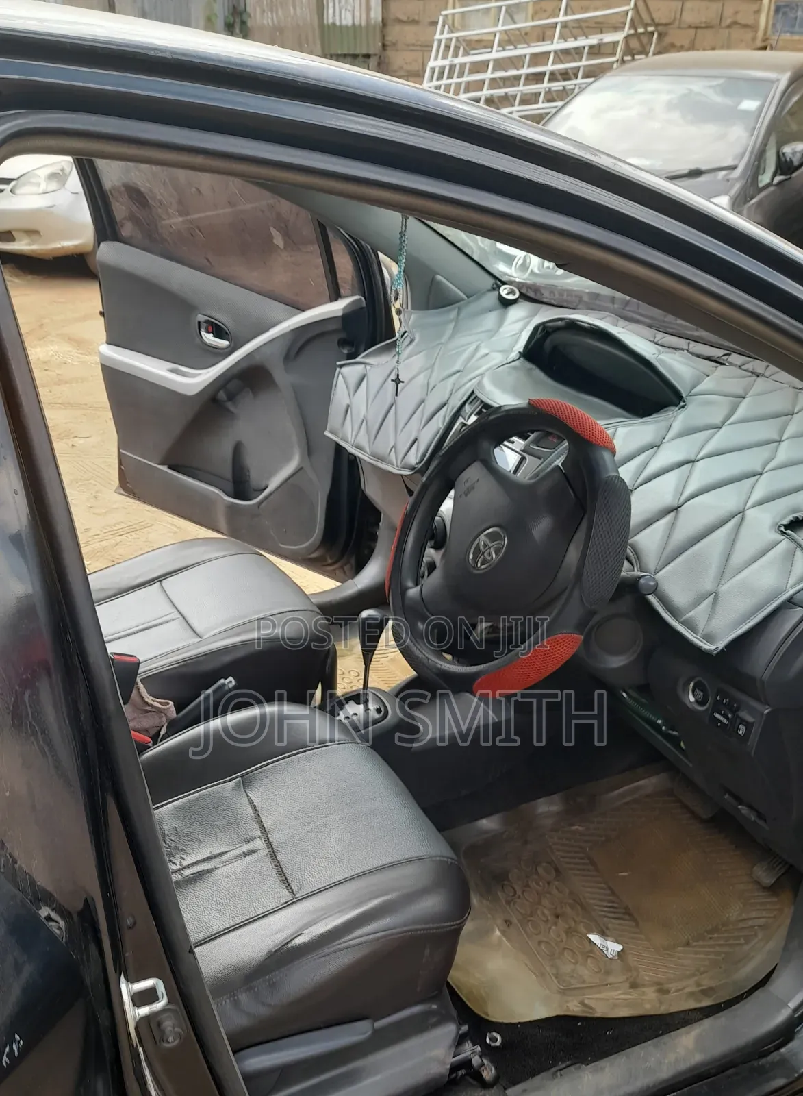 Toyota Vitz 2011 Black