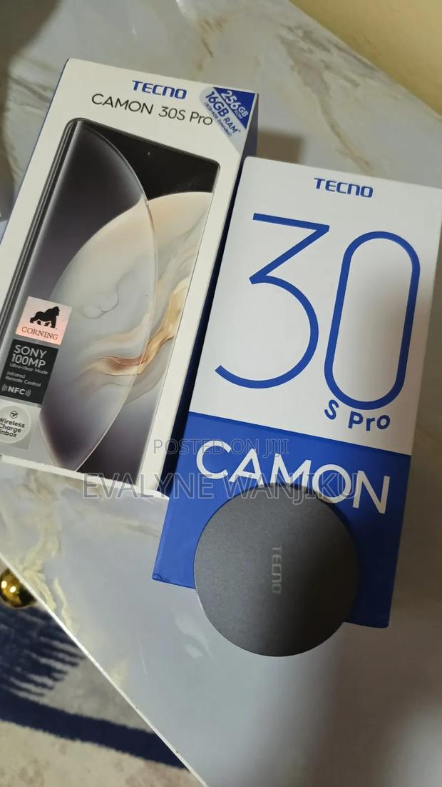 Tecno Camon 30S Pro 256 GB White - main view