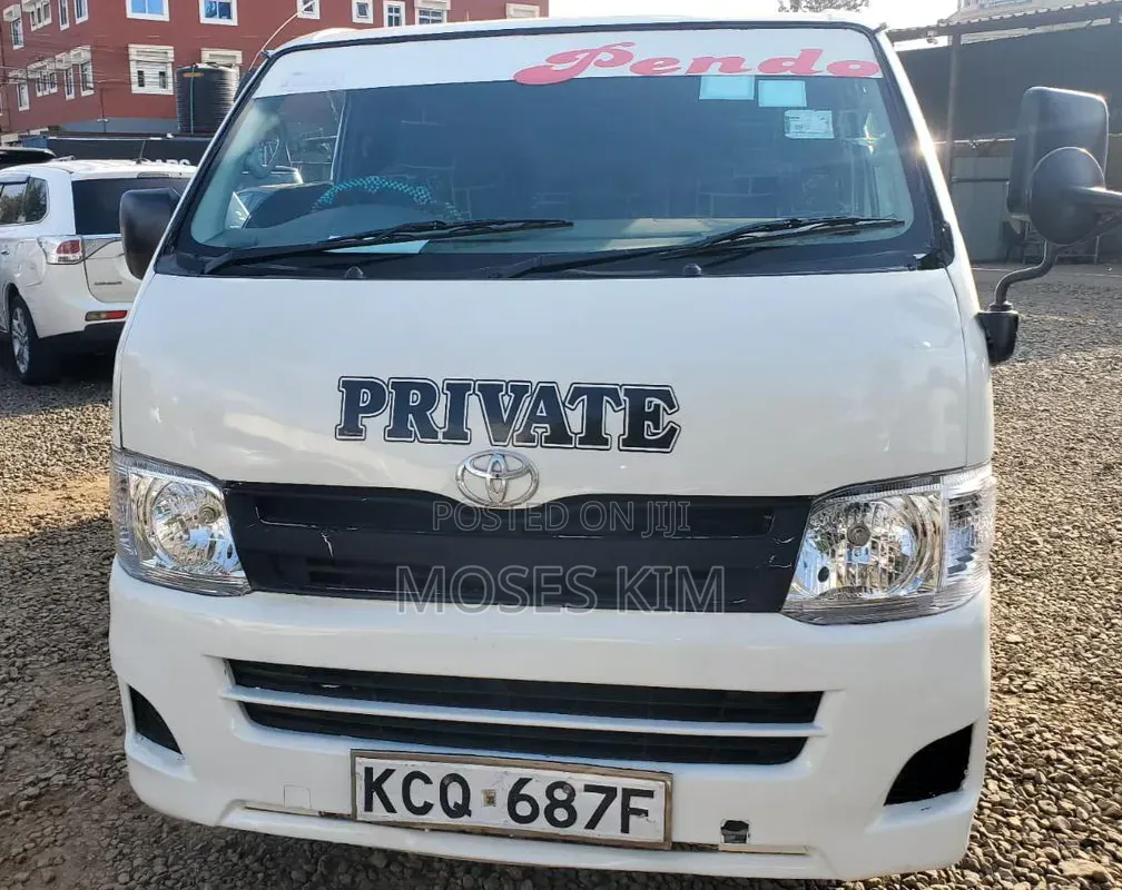 Toyota HiAce 2011 White