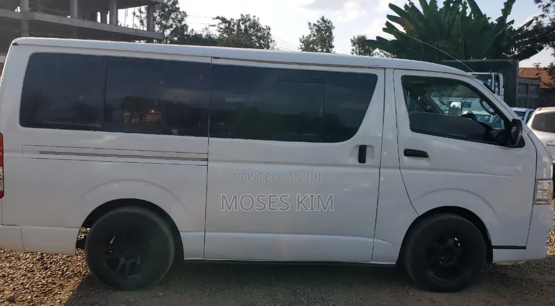 Toyota HiAce 2011 White