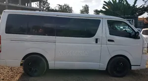 Toyota HiAce 2011 White