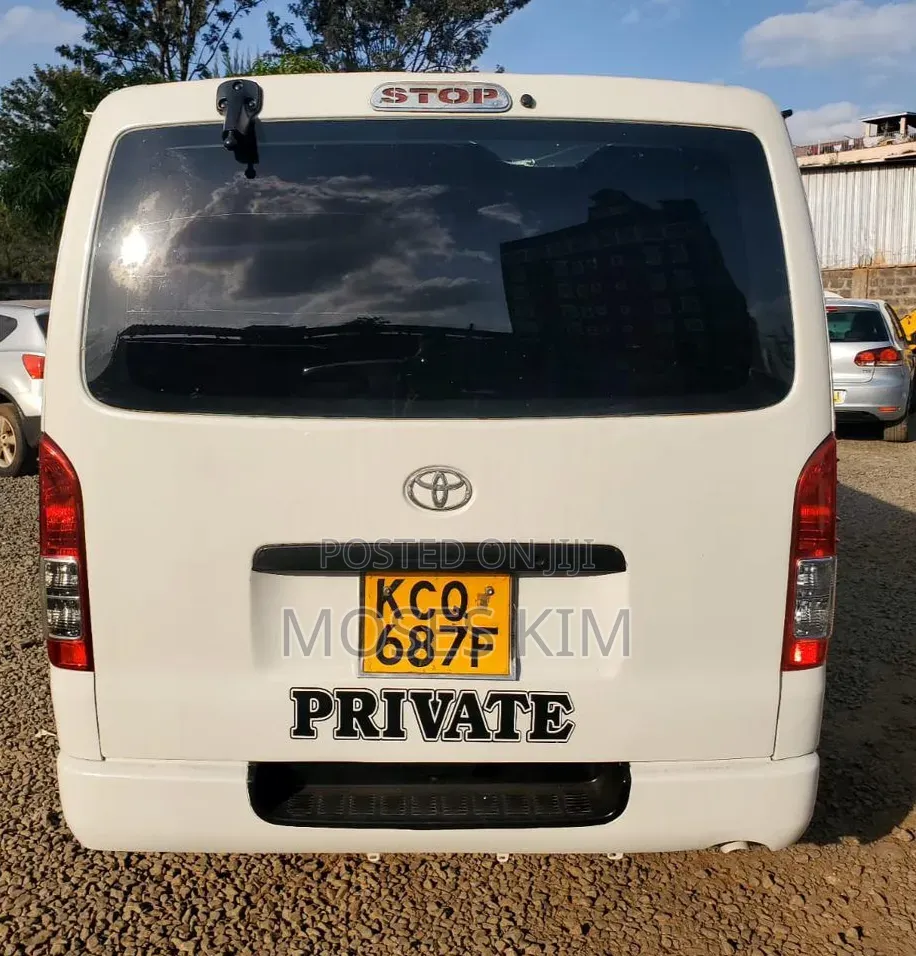 Toyota HiAce 2011 White