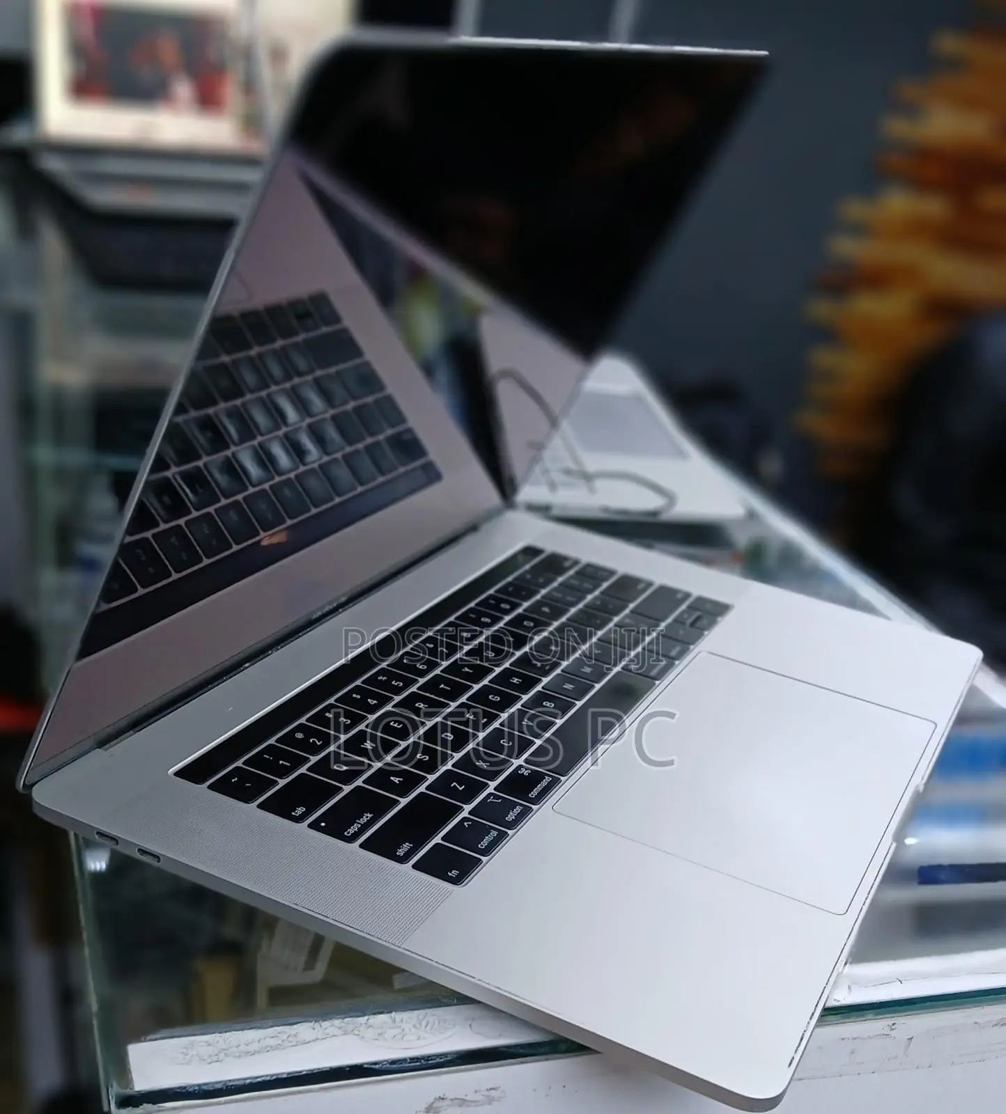 Laptop Apple MacBook Pro 2018 16GB Intel Core i7 SSD 512GB