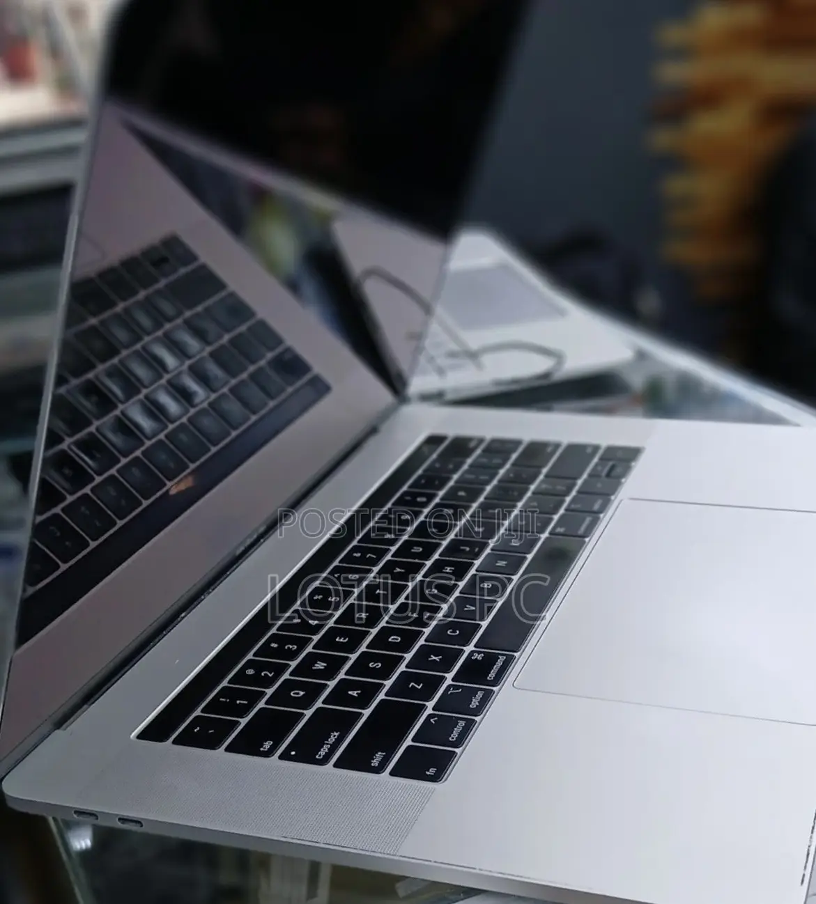 Laptop Apple MacBook Pro 2018 16GB Intel Core i7 SSD 512GB