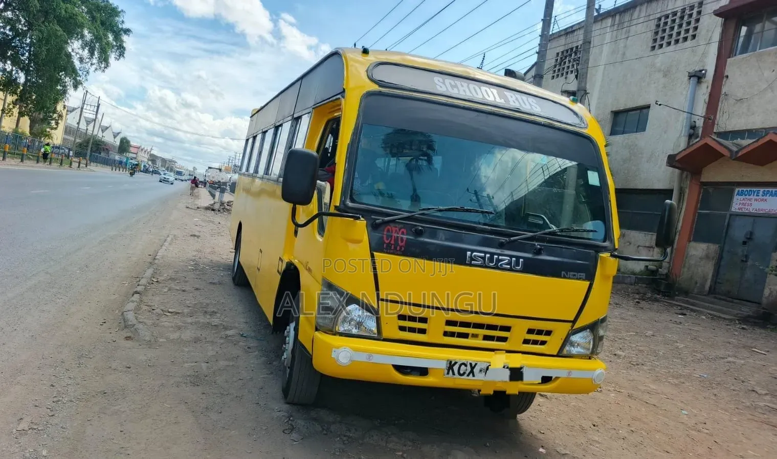 Isuzu NQR 2019 Yellow