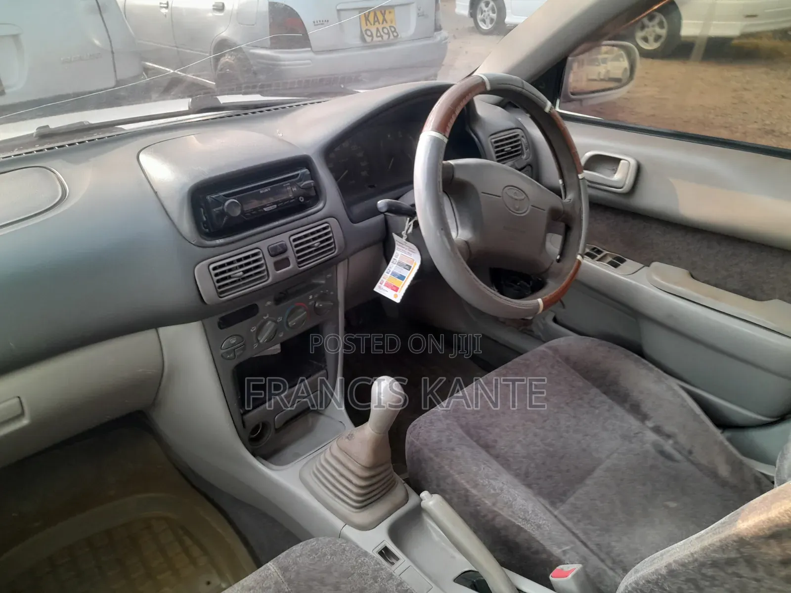 Toyota Corolla 2002 White