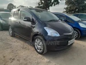 Toyota Ractis 2010 Black