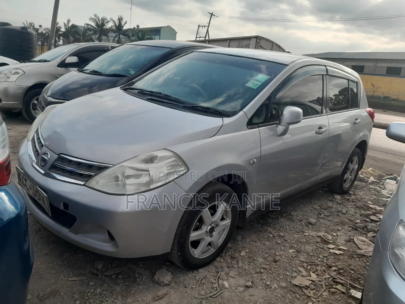Nissan Tiida 2009 Silver