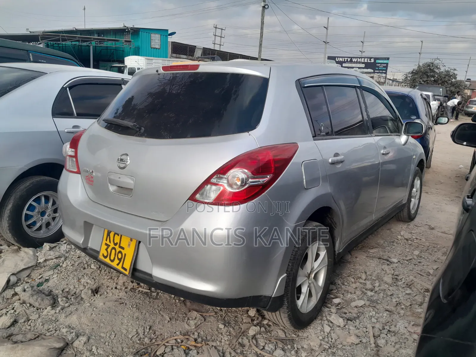 Nissan Tiida 2009 Silver