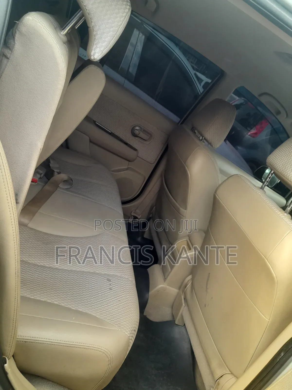 Nissan Tiida 2009 Silver