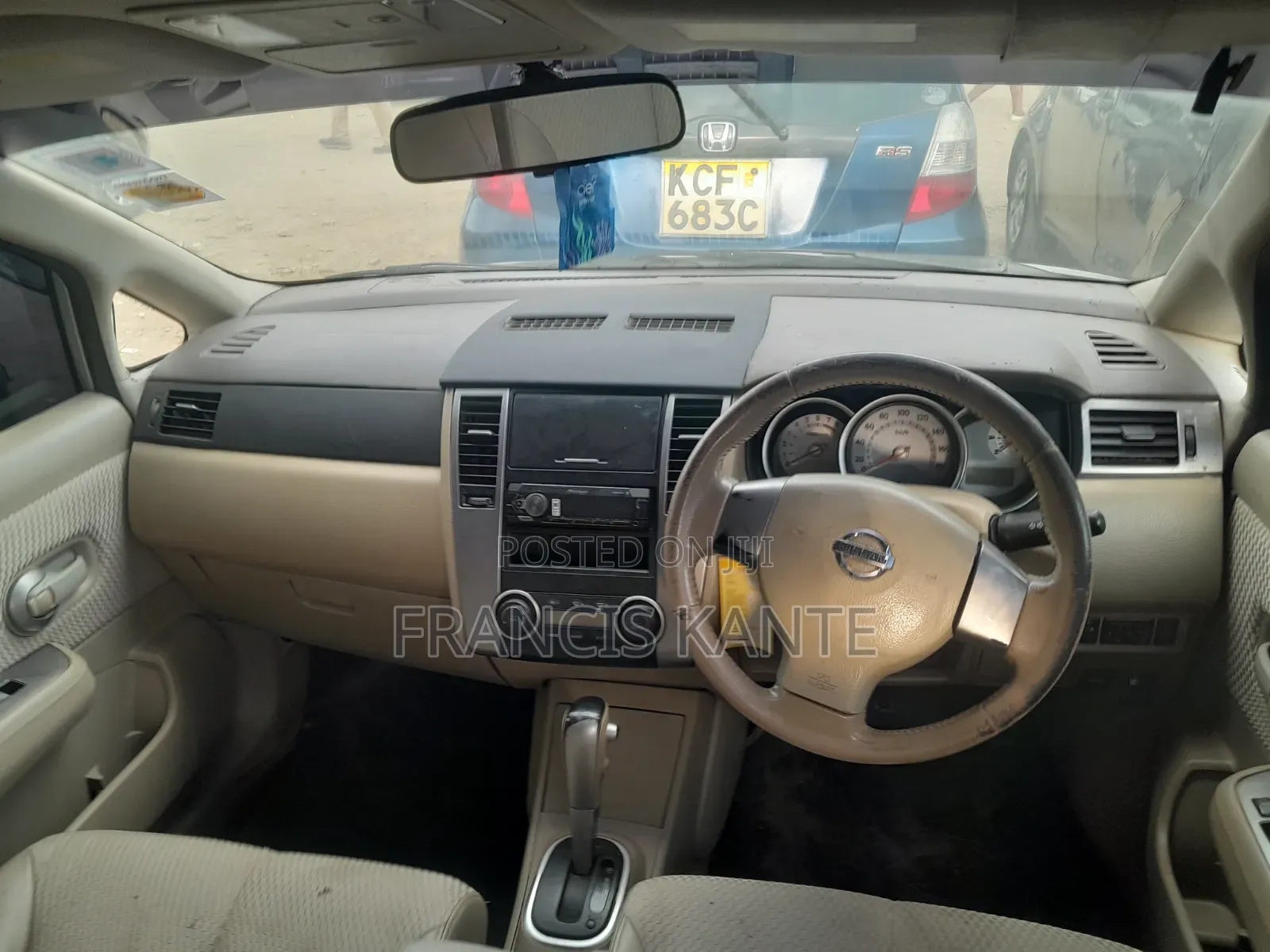 Nissan Tiida 2009 Silver