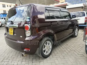 Toyota Corolla Rumion 2015 Maroon