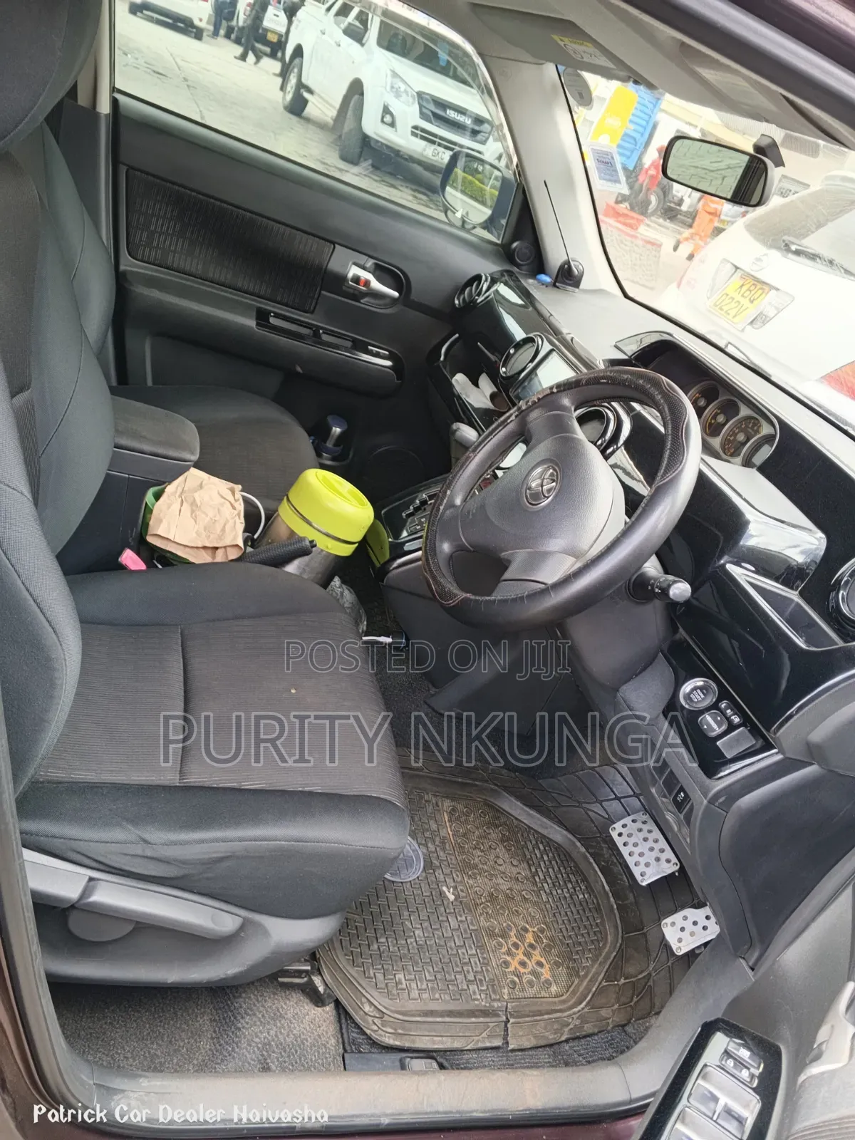Toyota Corolla Rumion 2015 Maroon