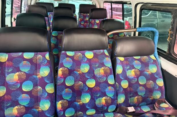 Toyota HiAce 2016 White - thumbnail 4