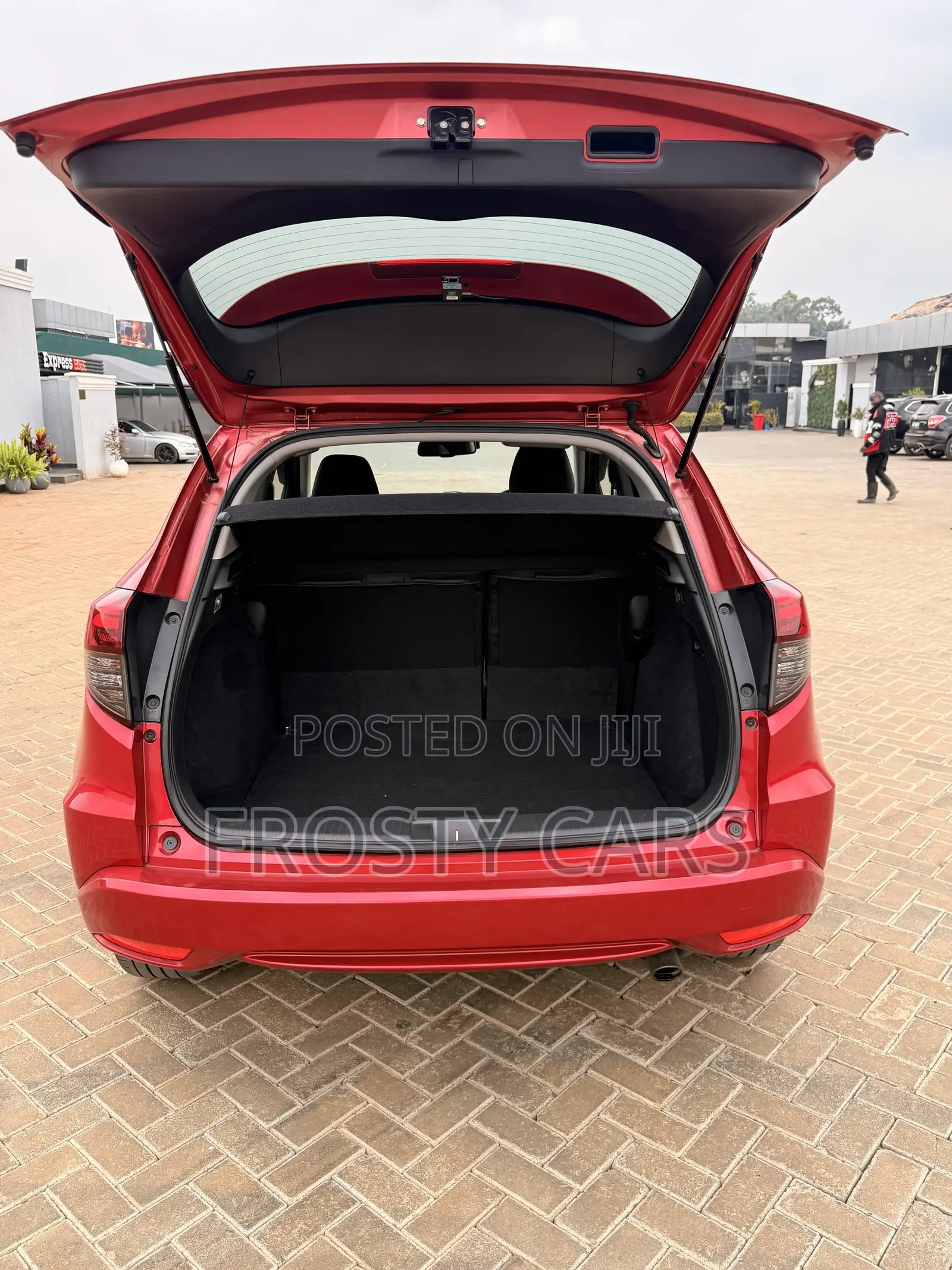 Honda Vezel 1.5 4WD 2019 Red