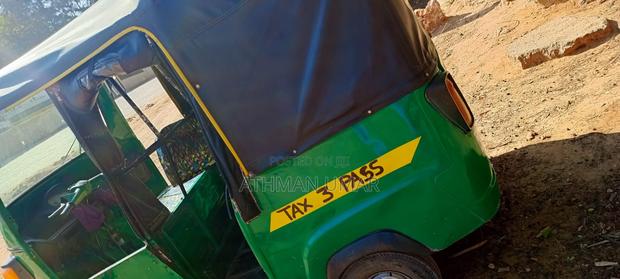 Piaggio 2022 Green - thumbnail 3