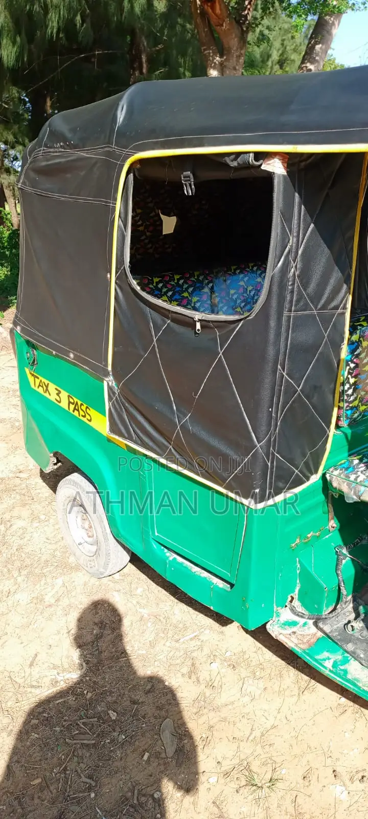 Piaggio 2022 Green