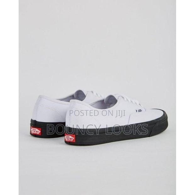 White Upper With Black Sole Vans - thumbnail 4