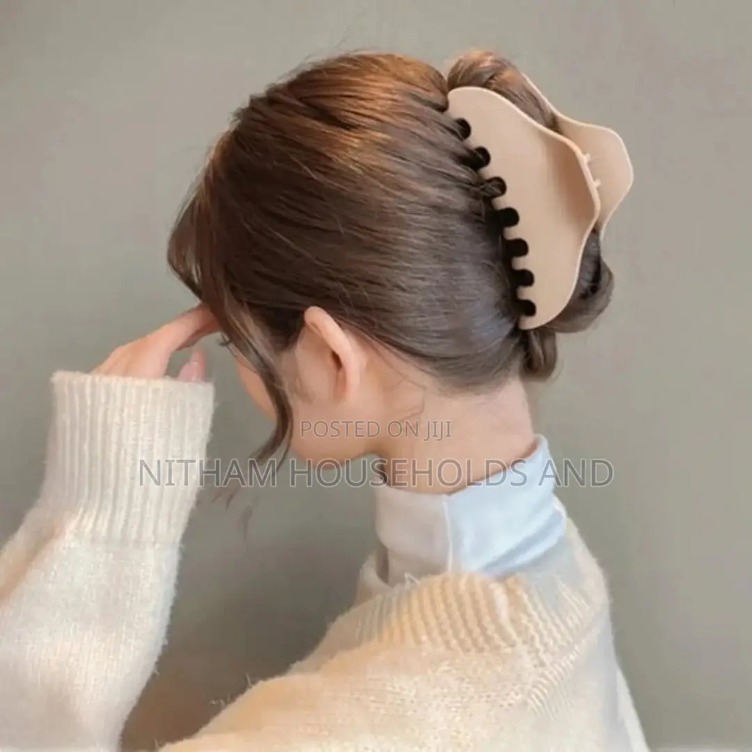 10-Piece Geometric Flower Hair Claw Set