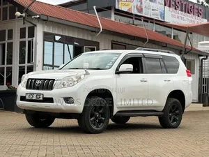 Toyota Land Cruiser Prado 2010 White