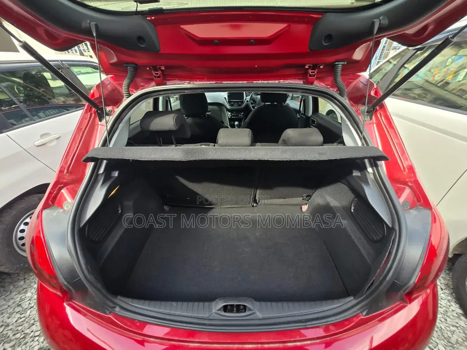 Peugeot 208 2018 Maroon