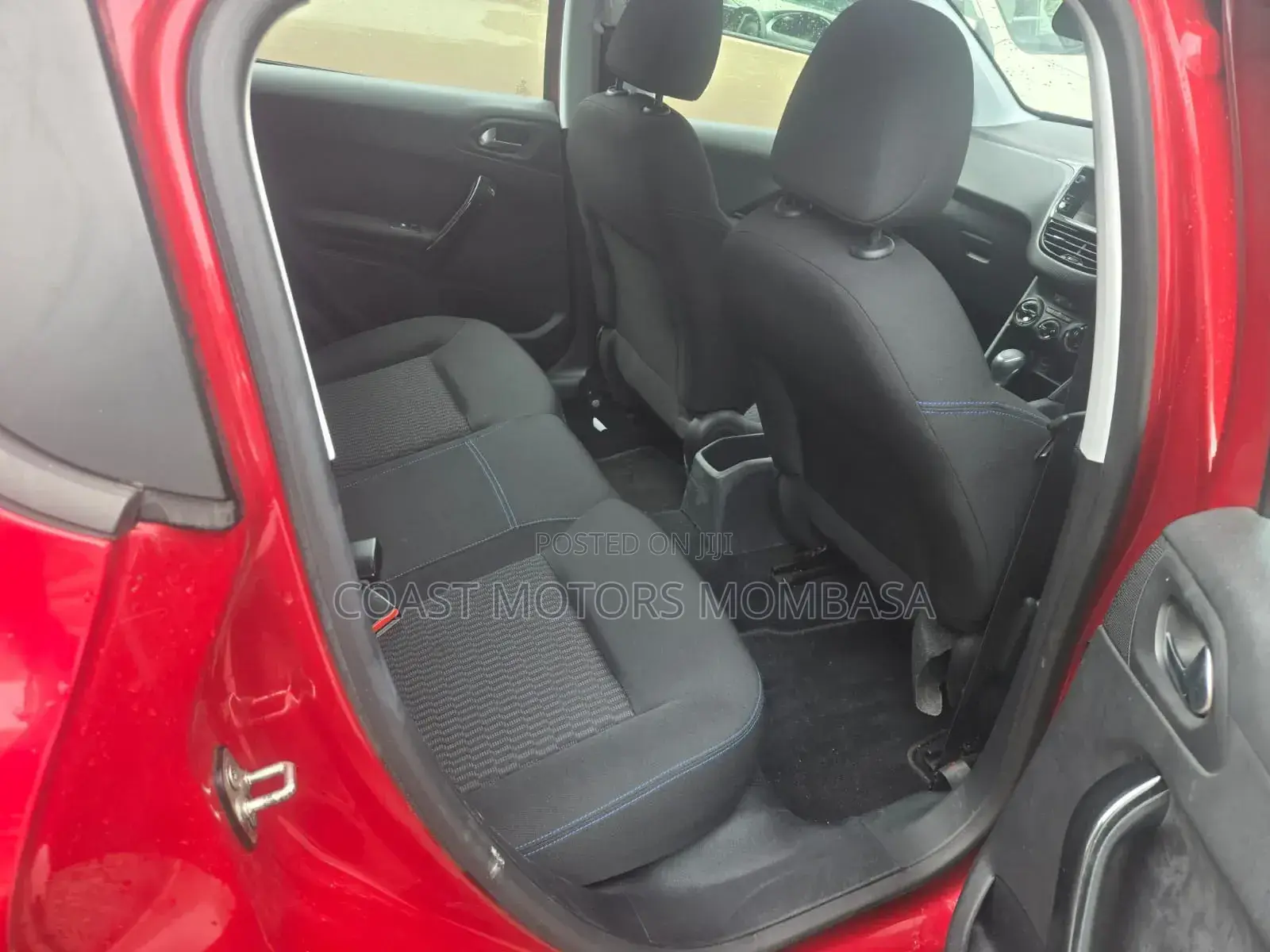 Peugeot 208 2018 Maroon
