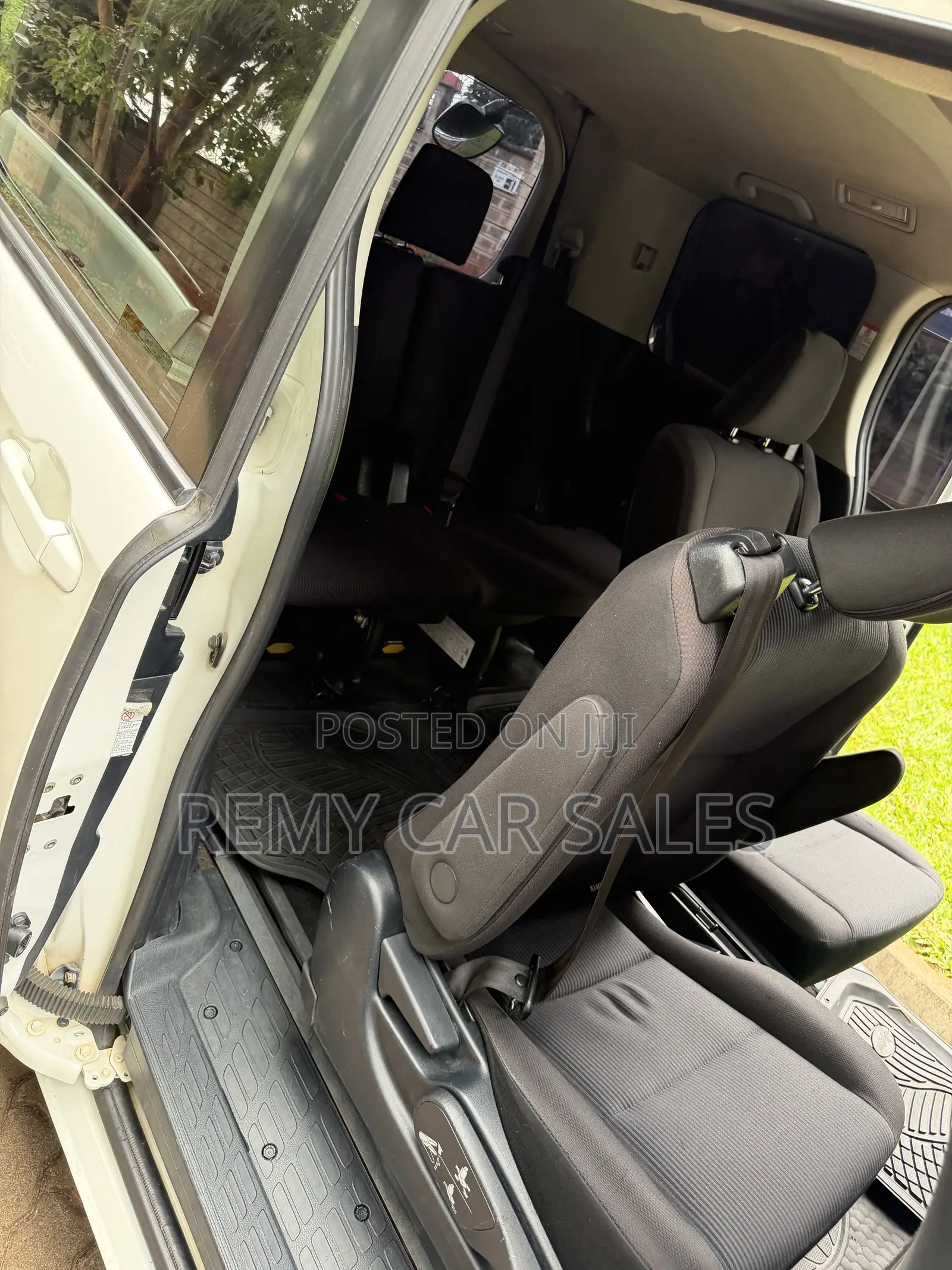 Toyota Noah 2016 White