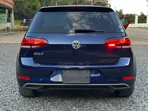 Volkswagen Golf 2019 Blue