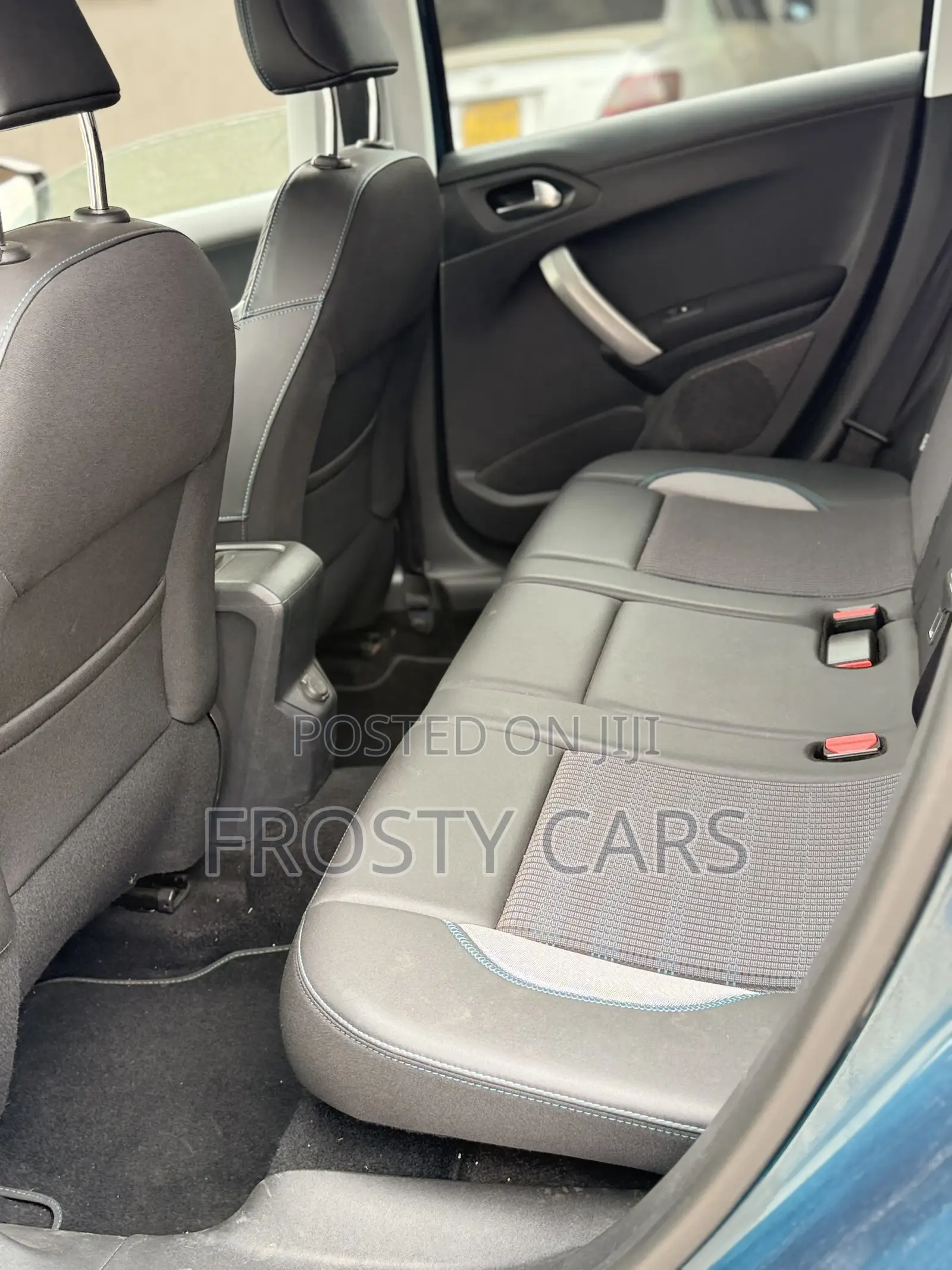 Peugeot 2008 1.6 BlueHD (100 Hp) 2016 Blue