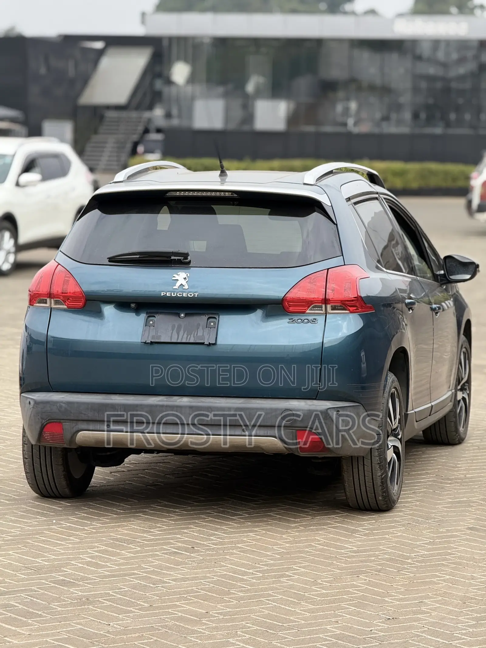 Peugeot 2008 1.6 BlueHD (100 Hp) 2016 Blue