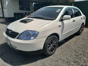 Toyota Corolla 2000 White