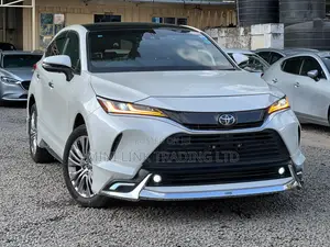 Toyota Harrier 2.0 4WD 2020 Pearl
